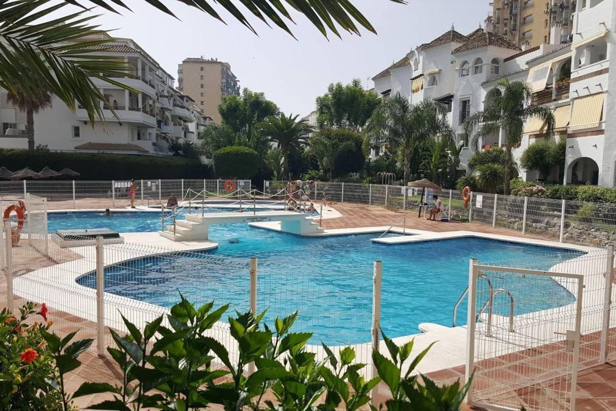 Family With 2 Bedrooms Apartment Benalmadena